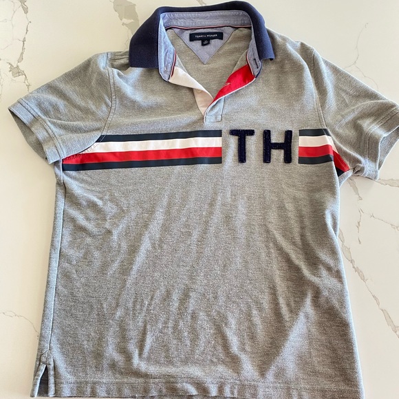 Tommy Hilfiger polo - Picture 2 of 4